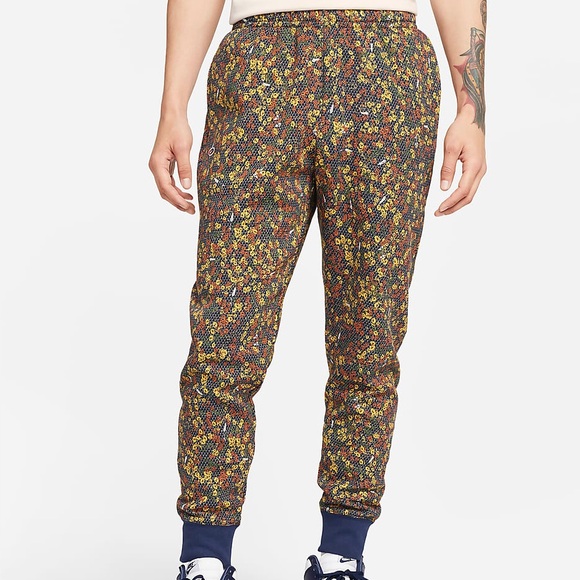 Nike Men's Sportswear Club Fleece Joggers Patterned Floral Midnight Navy XS - Picture 1 of 14